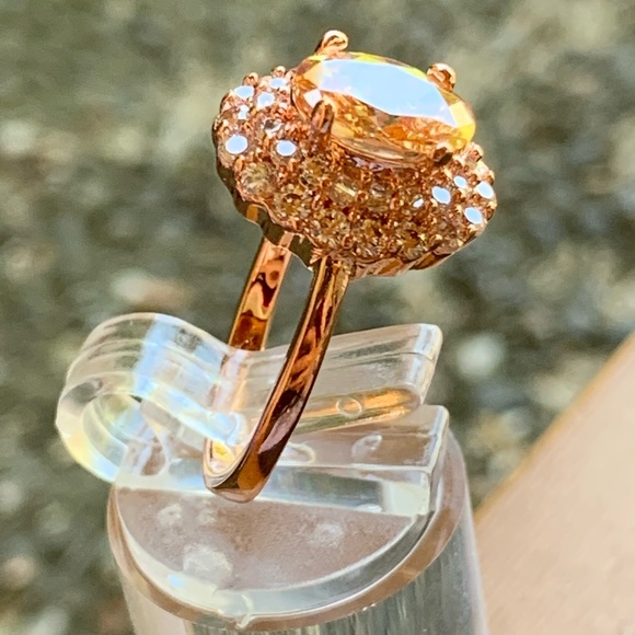 Elegant Oval Cut Champagne Crystal Ring Rose Gold - Picture 4 of 7